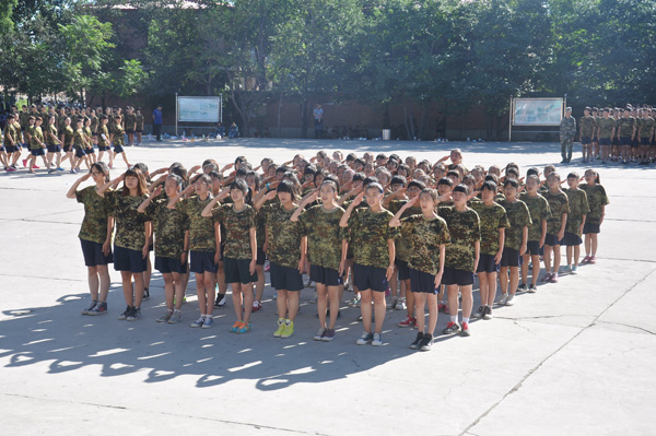 北京海淀区尚丽外国语学校 学生暑假军训