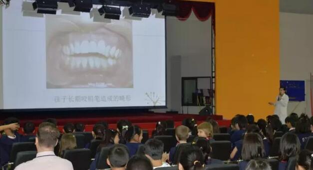 君诚国际双语学校师生共普及牙齿防护知识！