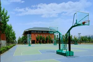 成都七中国际部篮球场