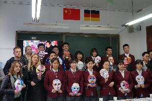 北京私立新亚学校绘画课堂