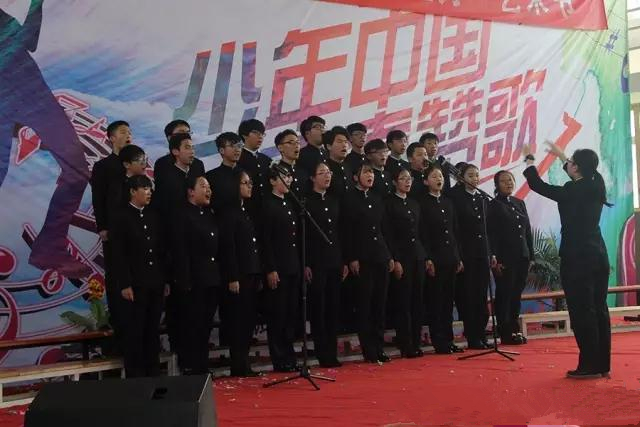 北京君谊中学“红五月”艺术节合唱比赛