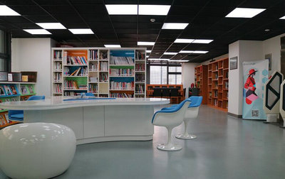 美国林登中学上海分校校园环境：图书馆