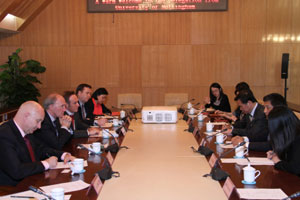 北京外国语大学国际课程中心中外校方会议