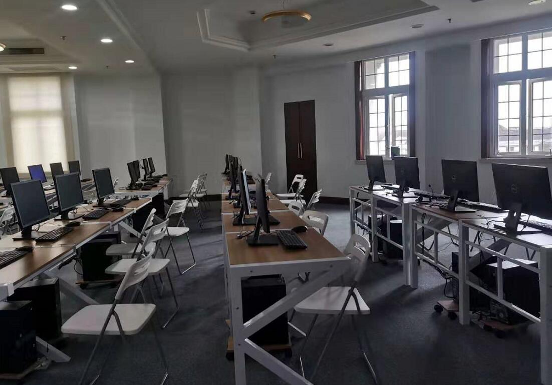 上海诺科学校宝山校区电脑室.jpg